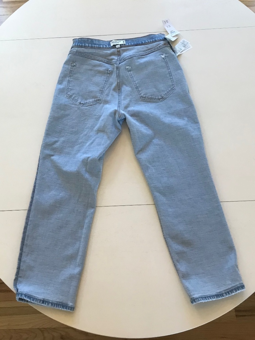 Abercrombie & Fitch Light Wash Straight Leg Jeans - Picture 8 of 8